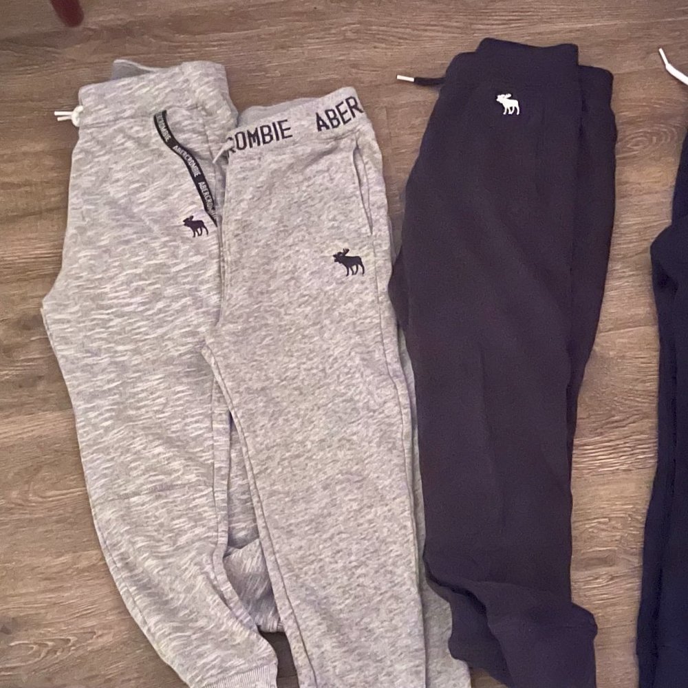 4 Pair Boys size 7/8 Abercrombie Joggers